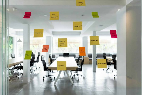 Comment le coworking améliore-t-il le bien-être professionnel par sa nature collaborative et flexible ?